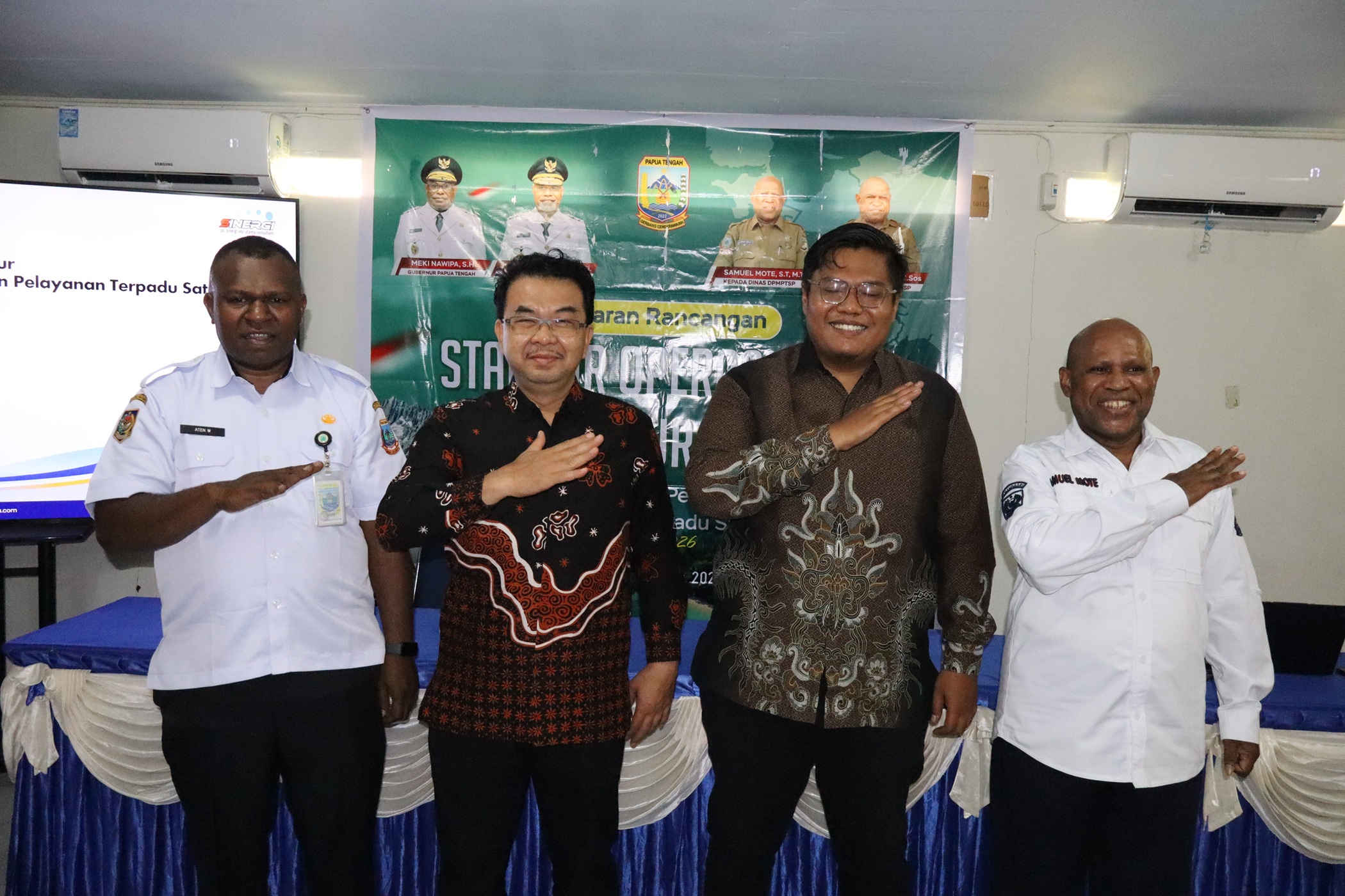 TINGKATKAN KUALITAS PELAYANAN, DPMPTSP PROVINSI PAPUA TENGAH GELAR PEMAPARAN PENYUSUNAN SOP